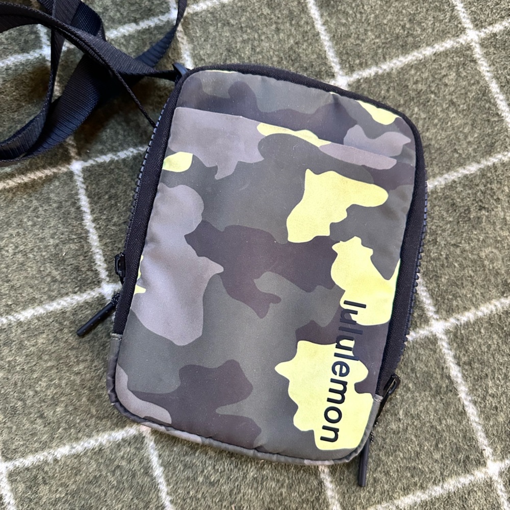 Lululemon Camo Vertical Cross-Body Bag